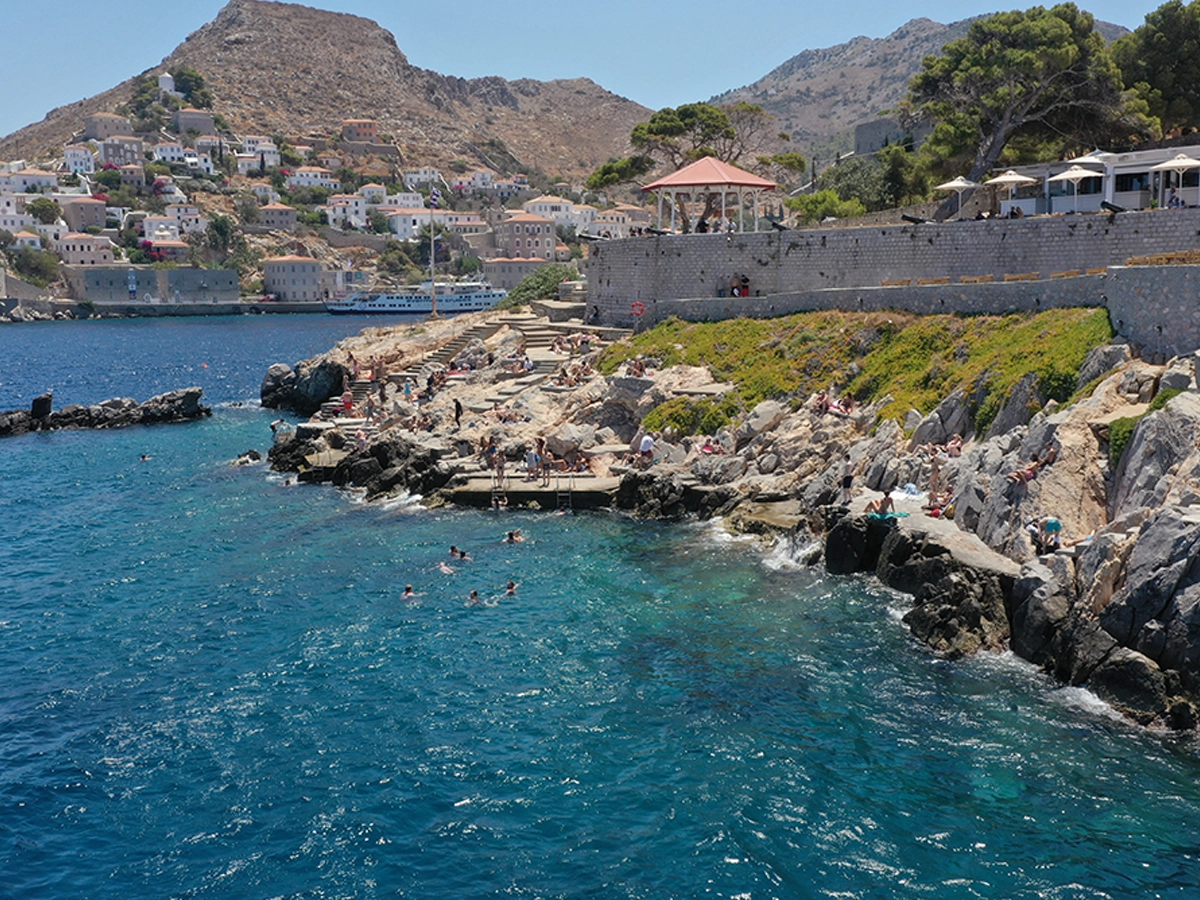 Hydra_swimming spot